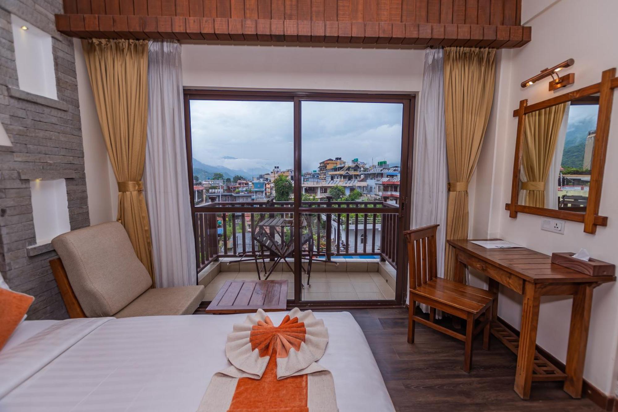 Pokhara Batika Hotel Exterior photo