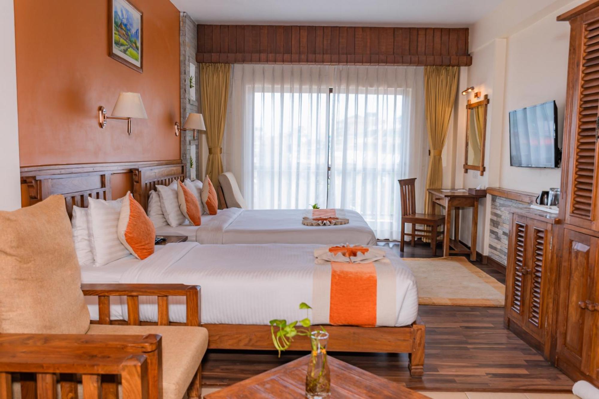 Pokhara Batika Hotel Exterior photo