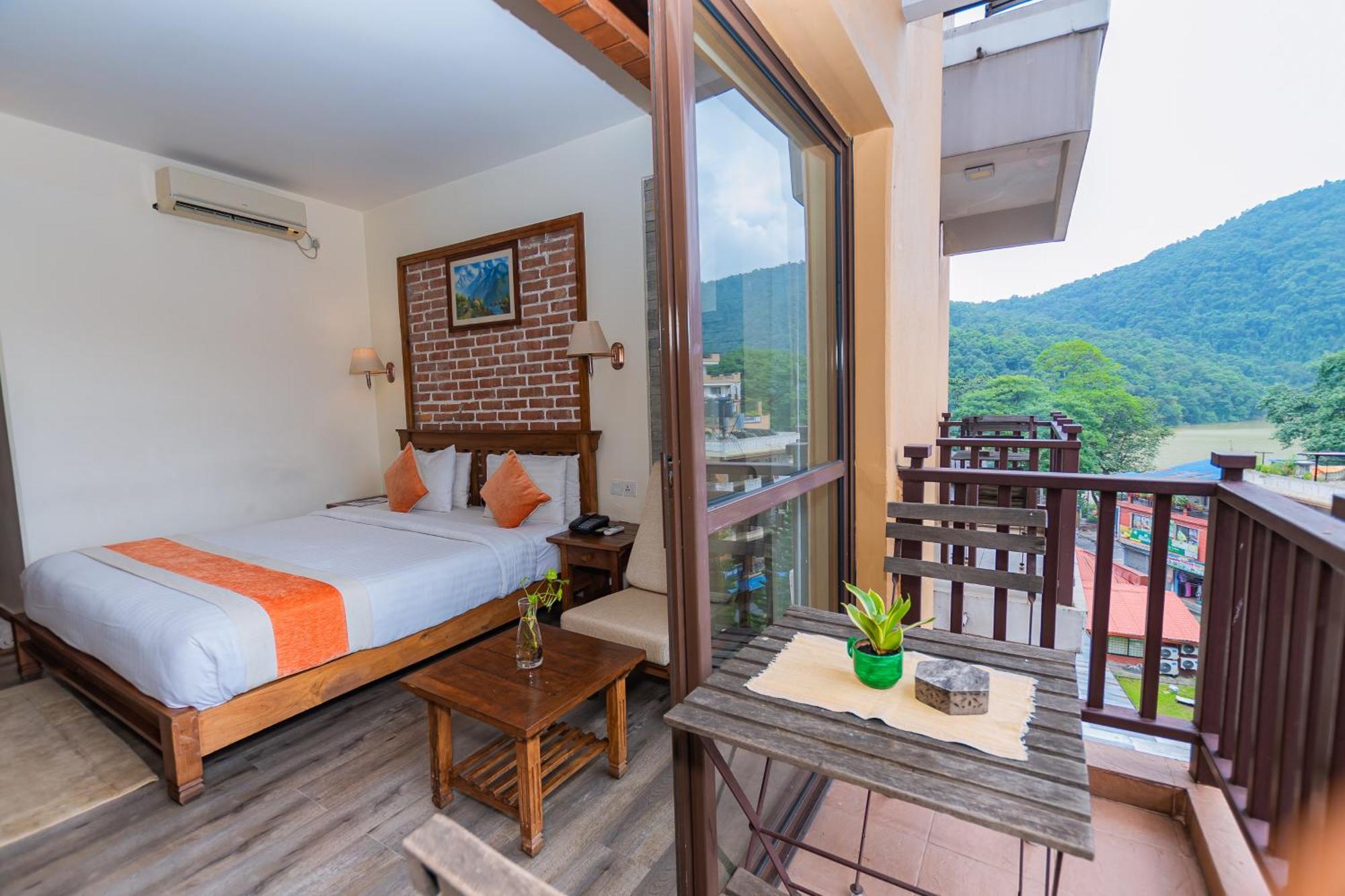 Pokhara Batika Hotel Exterior photo