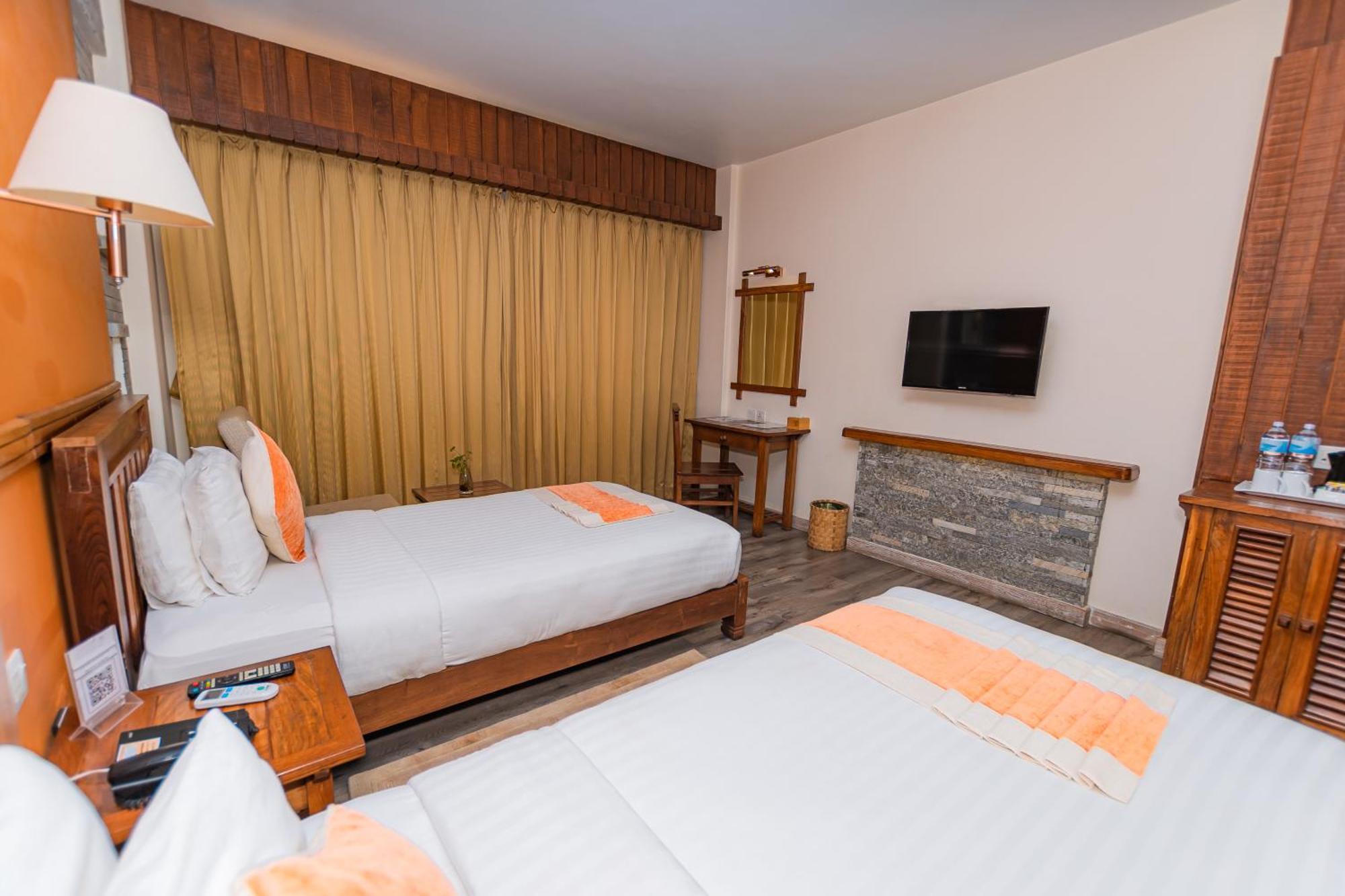 Pokhara Batika Hotel Exterior photo