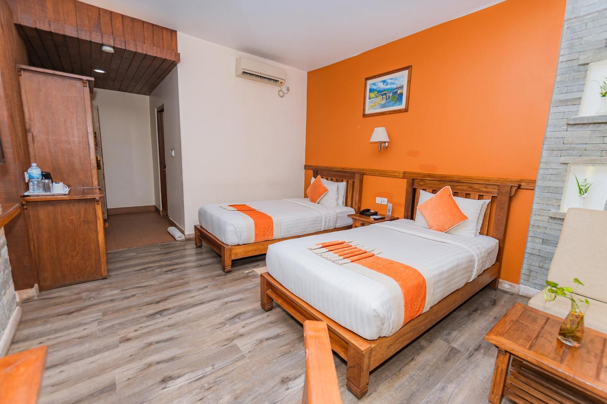 Pokhara Batika Hotel Exterior photo