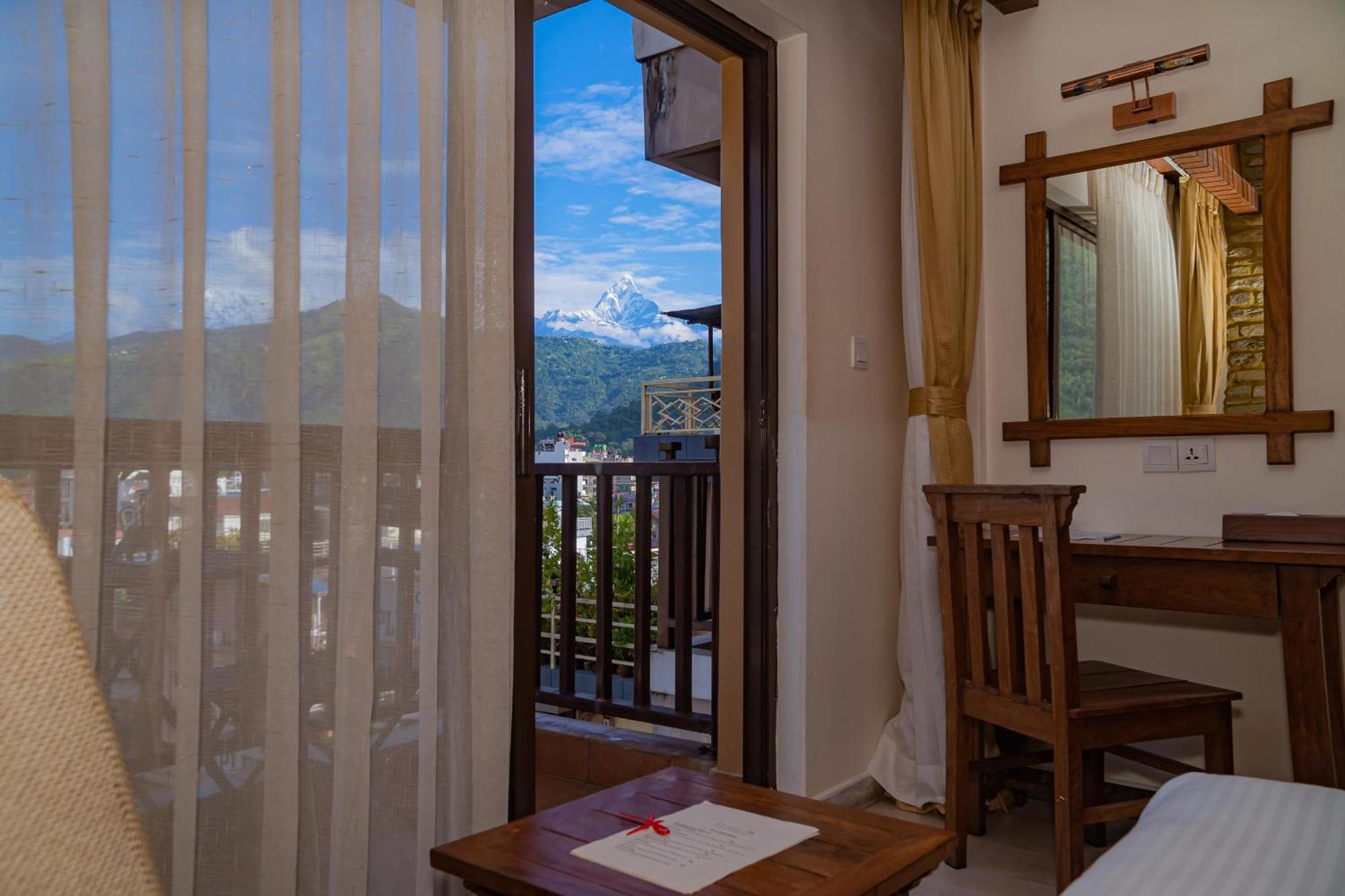 Pokhara Batika Hotel Exterior photo