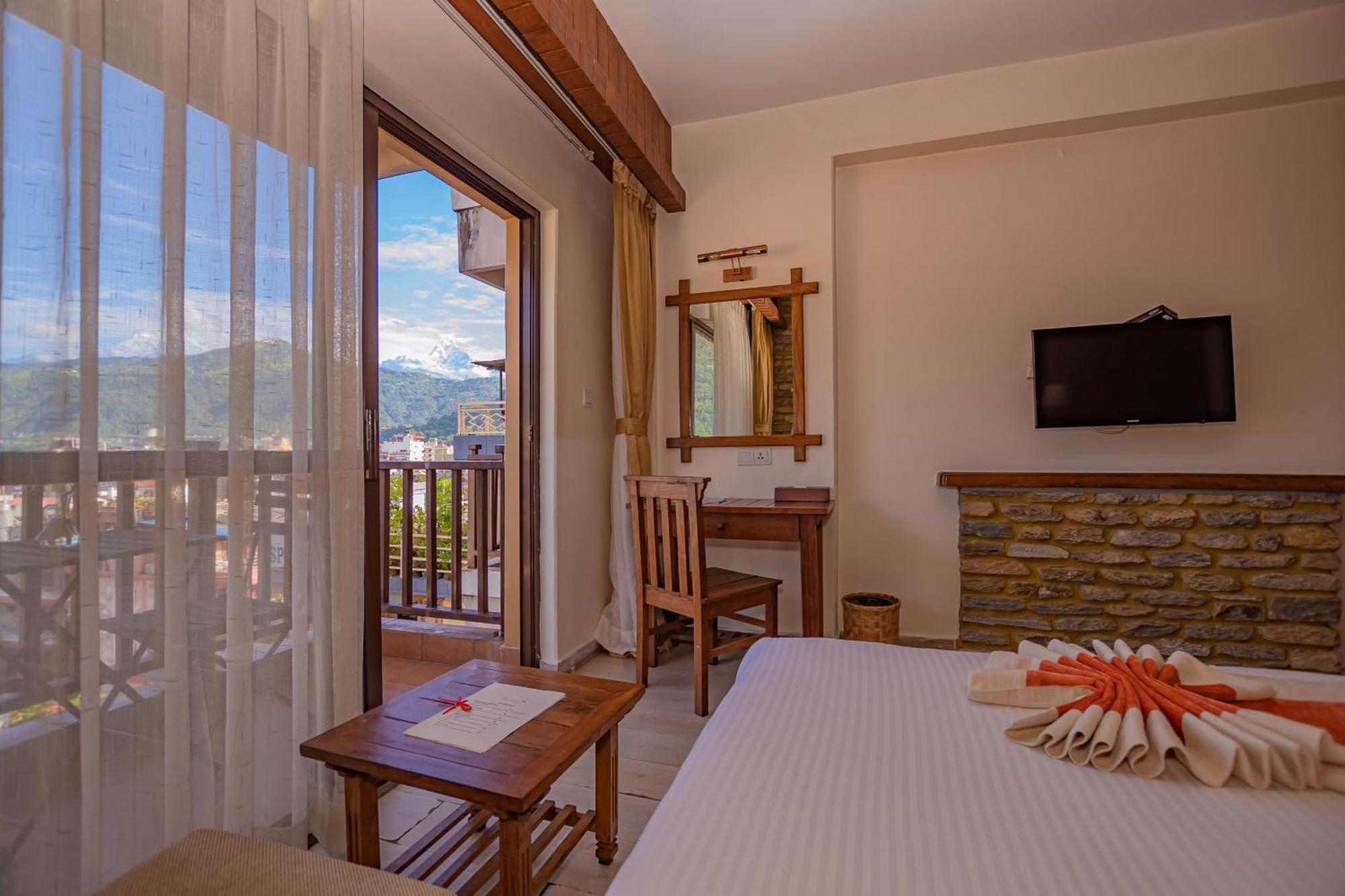 Pokhara Batika Hotel Exterior photo