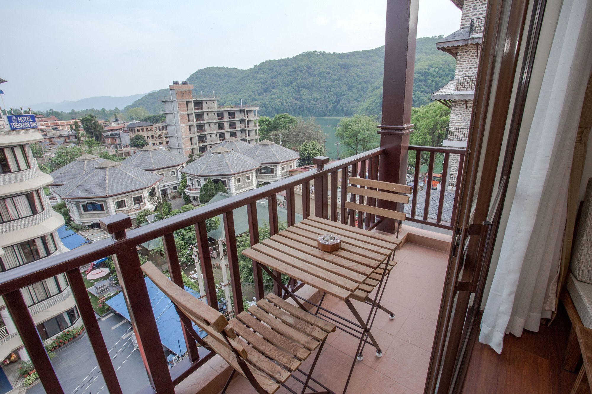 Pokhara Batika Hotel Exterior photo
