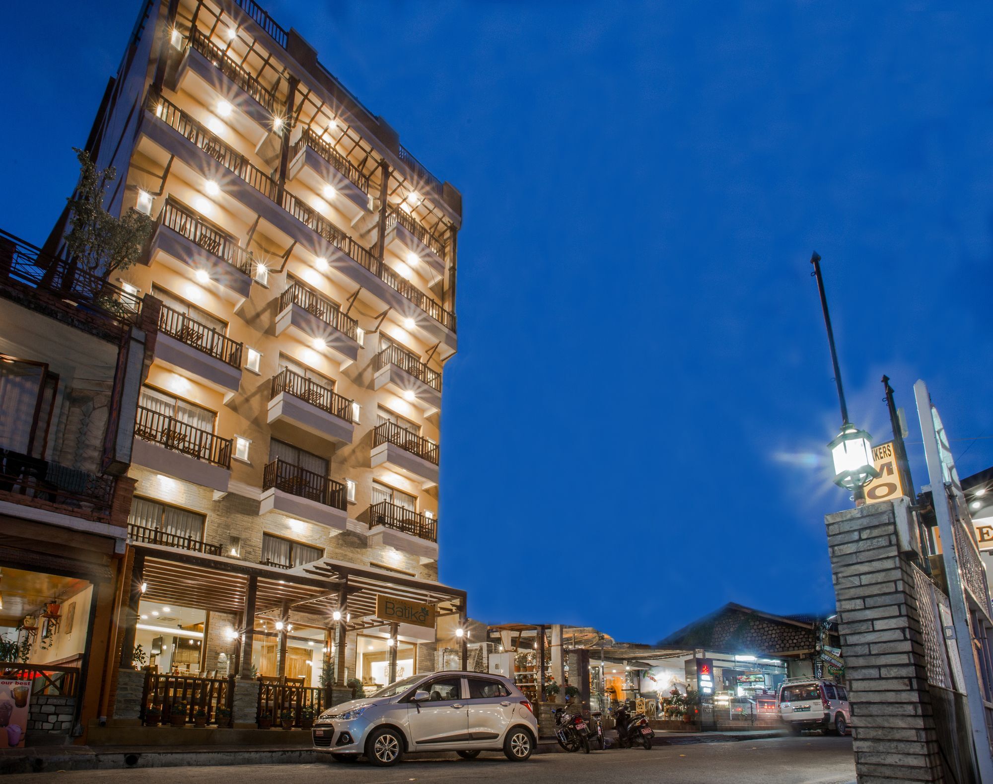 Pokhara Batika Hotel Exterior photo